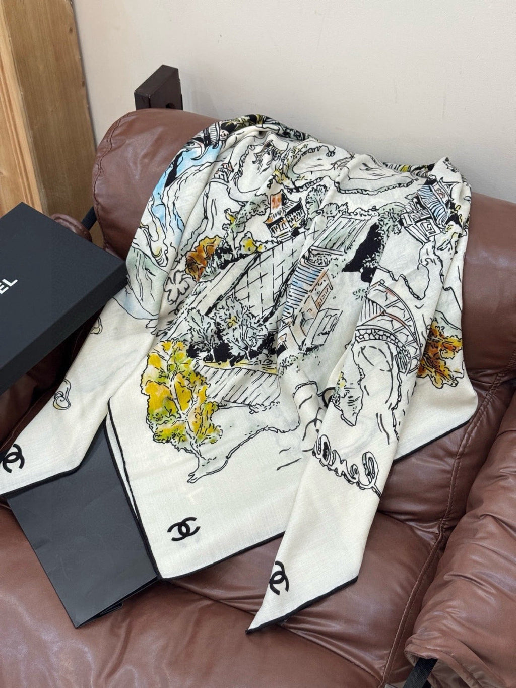CHANEL 25S SCARF 135 CM IN CASHMERE SILK 943698