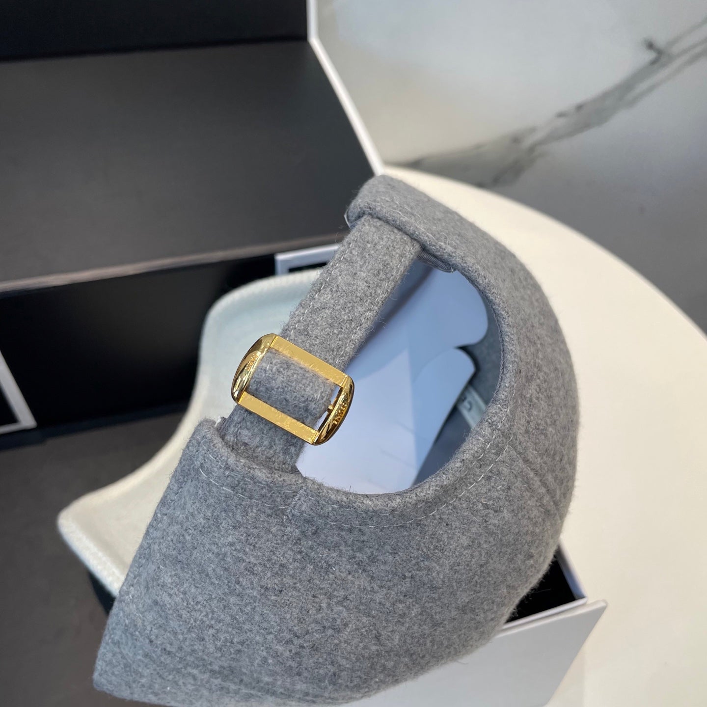 CELINE BASEBALL CAP MODEL 652409 IN WHITE AND GRAY FELTED FABRIC