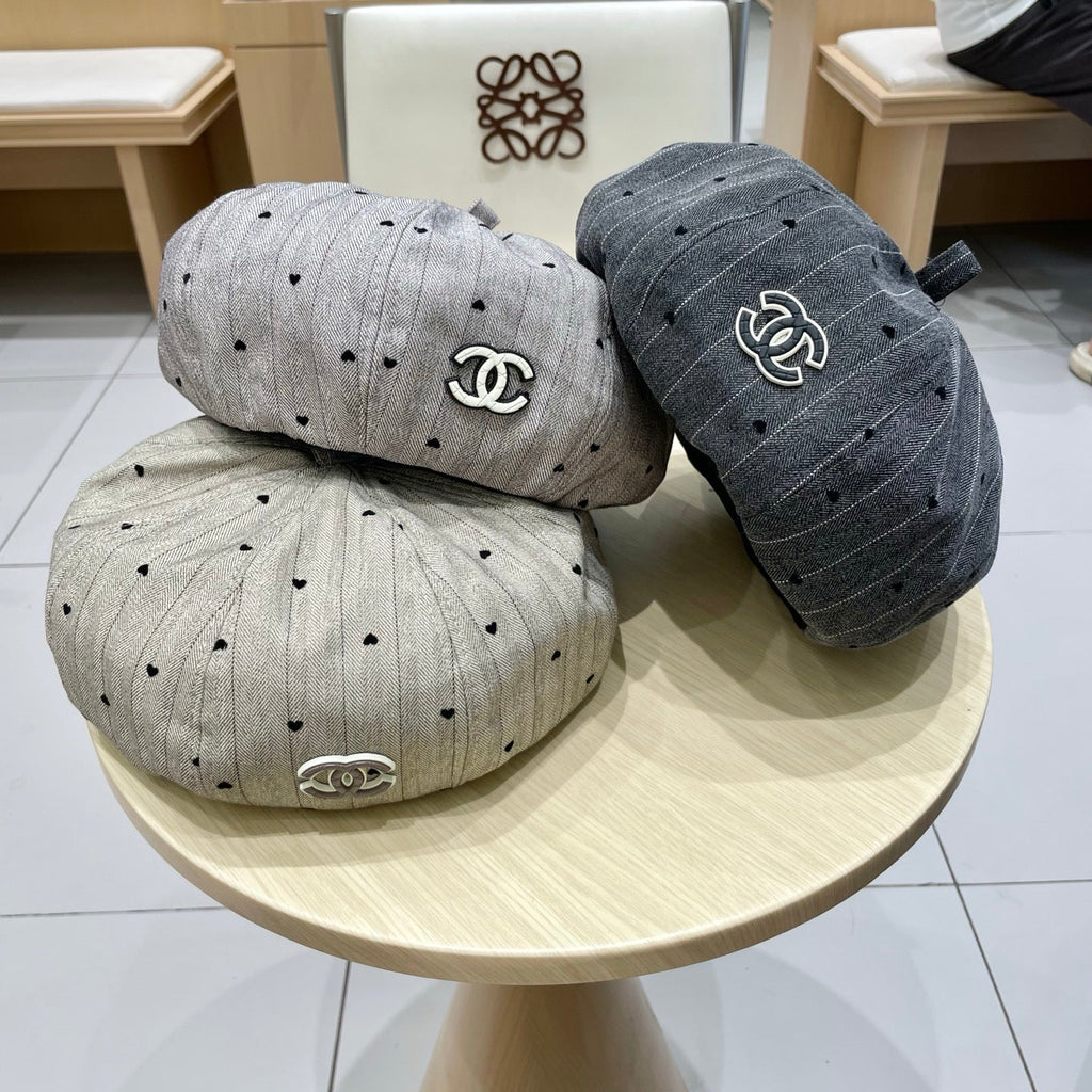 CHANEL BERET HAT POLKA DOT MOUSE GRAY 672671