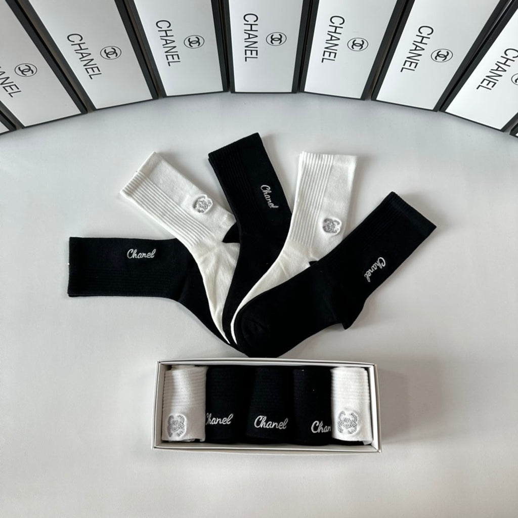 CHANEL CREW SOCKS 423812 (1 BOX)