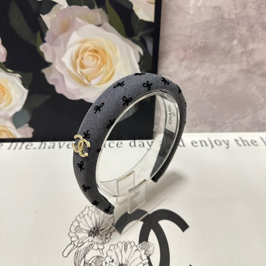 CHANEL DARK GRAY FABRIC HAIRBAND 432840