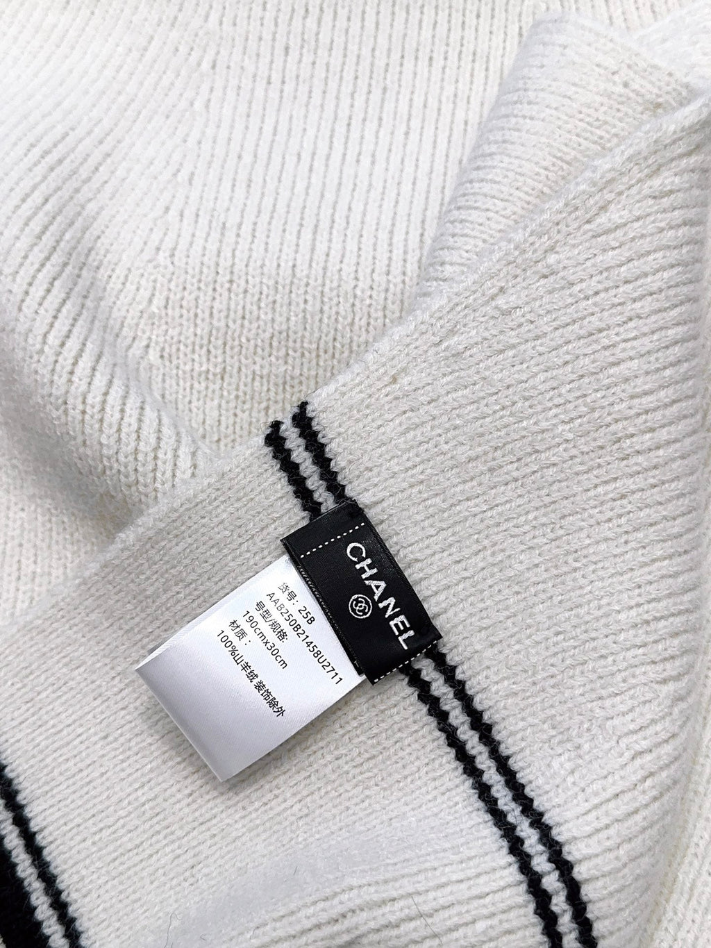 CHANEL 25S SCARF 175 IN CASHMERE 932236