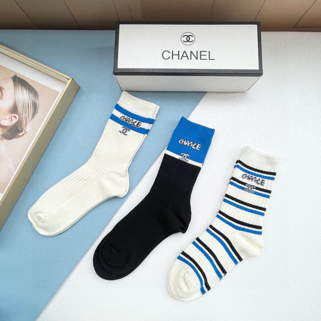 CHANEL CREW SOCKS 423885 (1 BOX)